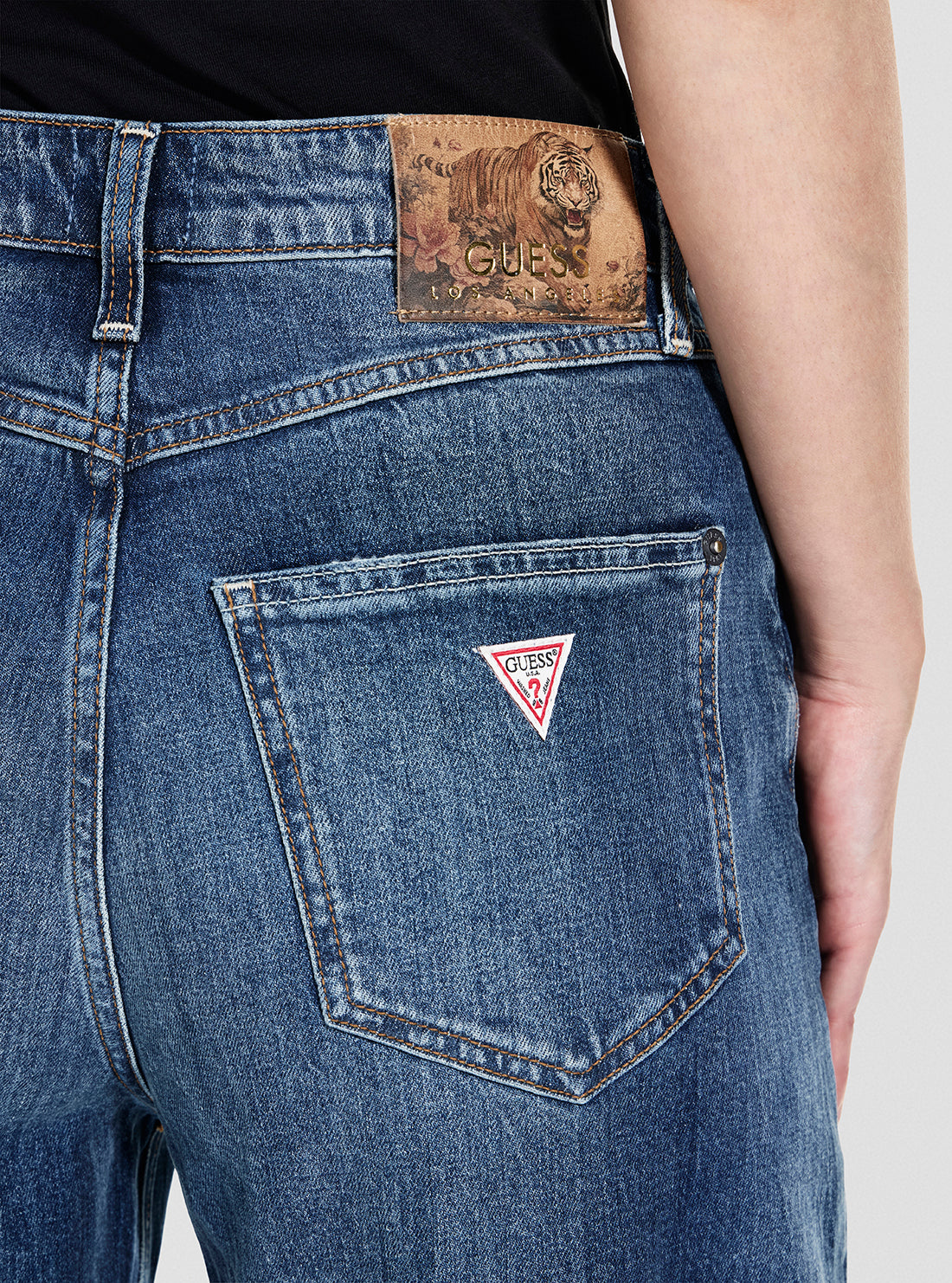 GUESS Womens Eco Bellagio Wide-Leg Jeans in Medium Wash W5YA1CD5QP3 Back View