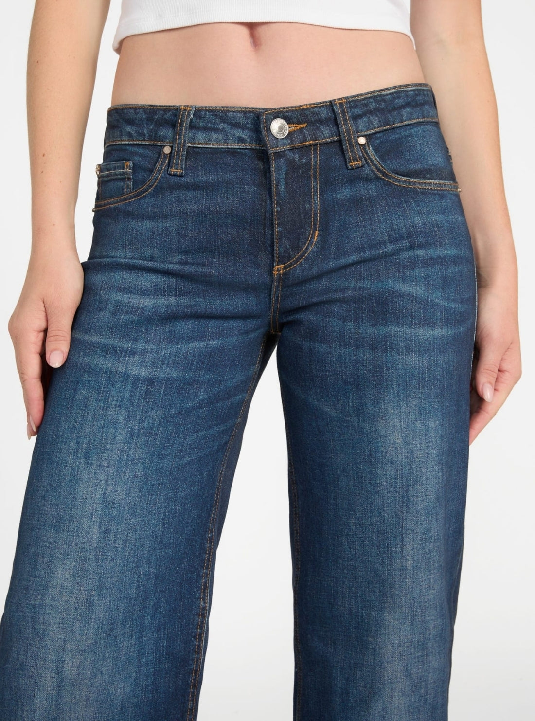 GUESS Womens Eco Low Rise Slouchy Jeans in Medium Wash W5YA1DD0213 Detail View