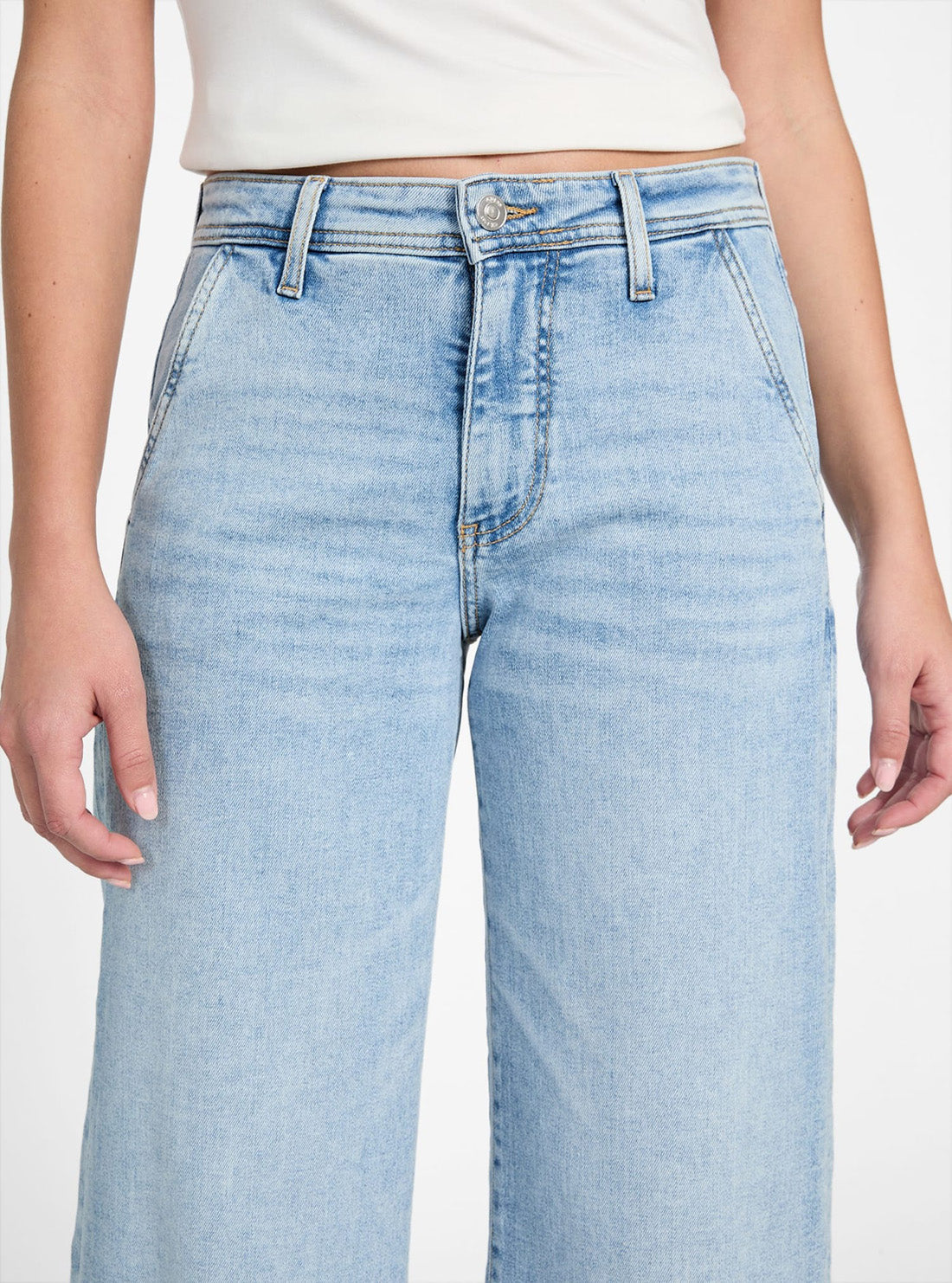 GUESS Womens Zoya Wide Leg Jeans in Light Wash W5YA1LD5QQ0 Detail View