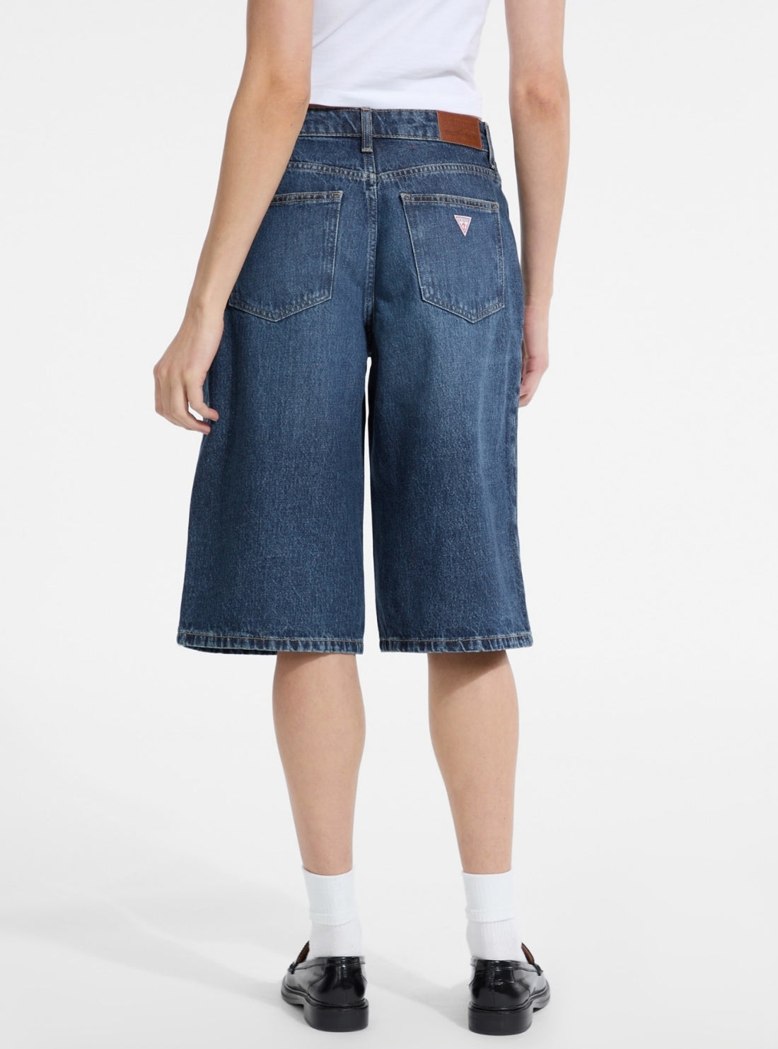 Guess Jeans Blue Baggy Denim Shorts
W5YD1DD5R22 Back View
