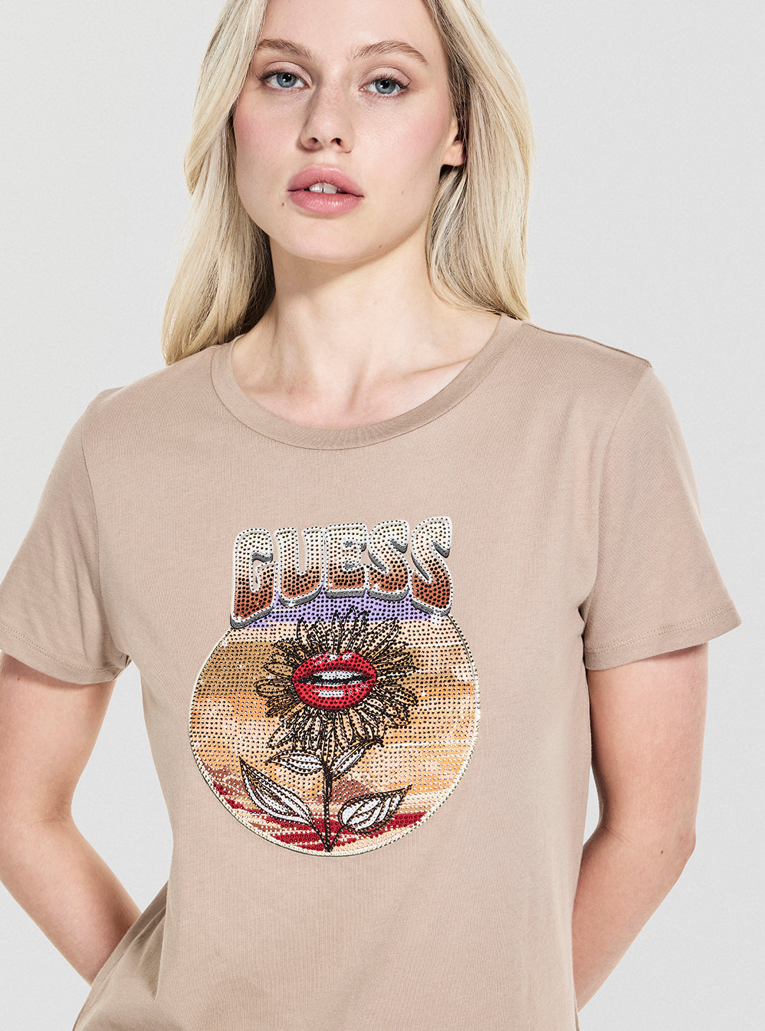 GUESS Womens Eco Brown Desert Flower Easy T-Shirt W5YI32K9RM1 Detail View