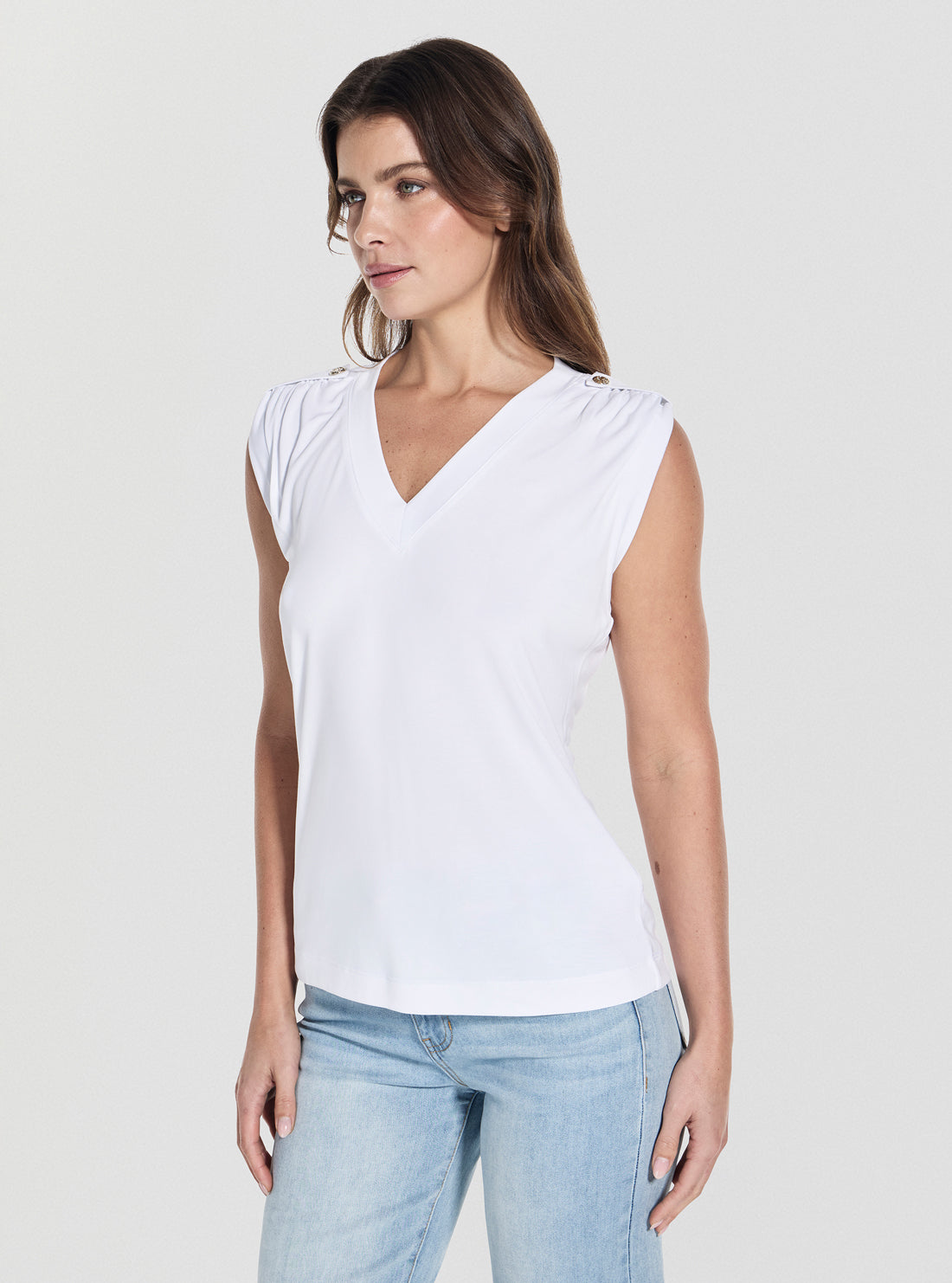 GUESS Womens White V-Neck Elevated Basic Top W5YP52KCYW2 Front Side View
