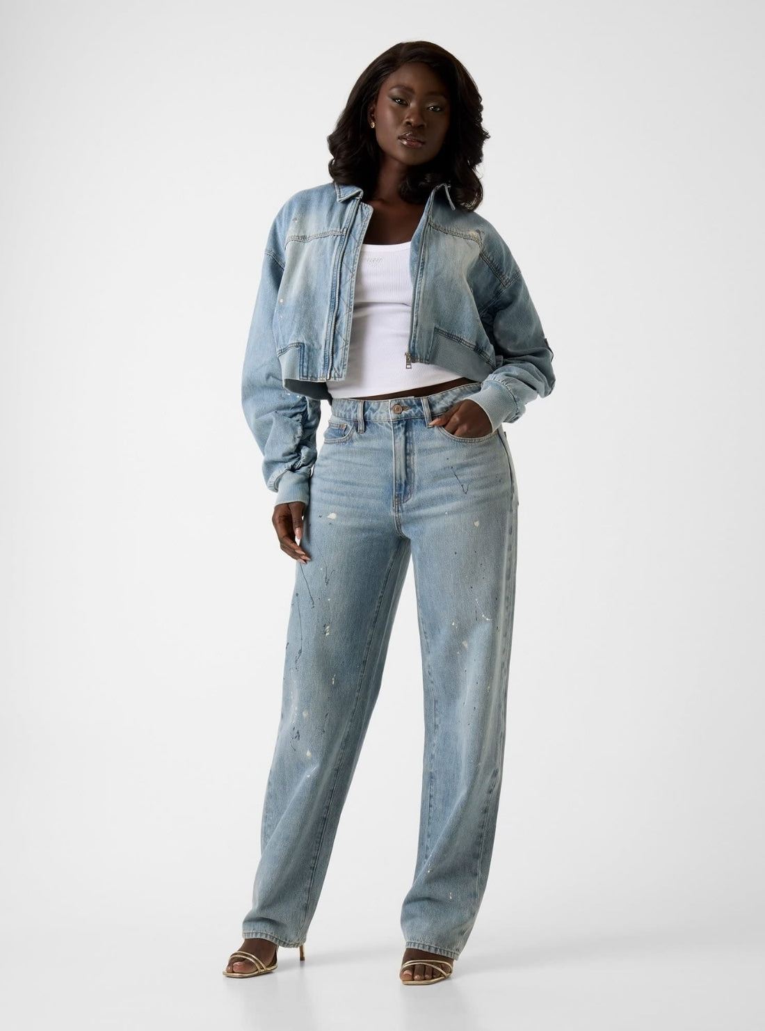 GUESS Womens Low-Rise Relaxed Barrel Jeans in Light Vintage Wash W6GA29D0973 Full View