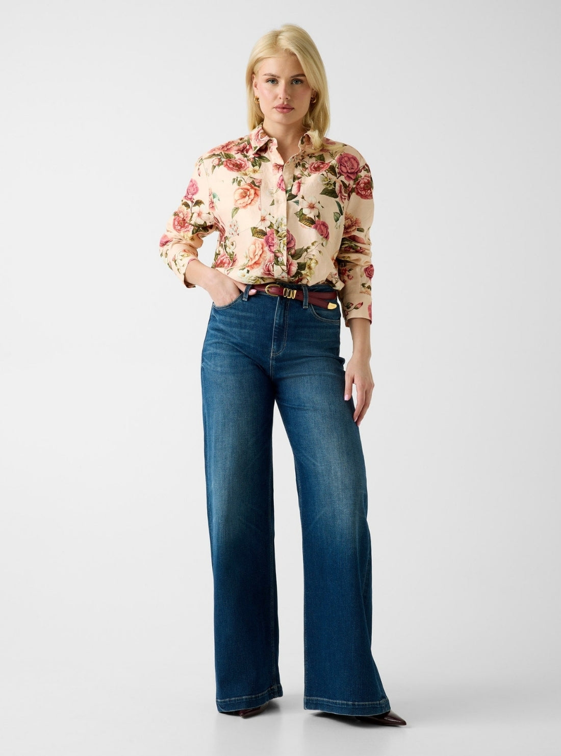 GUESS Womens Cosmic Peony Print Cadie Oversized Linen Top W6GH65W2045 Full View