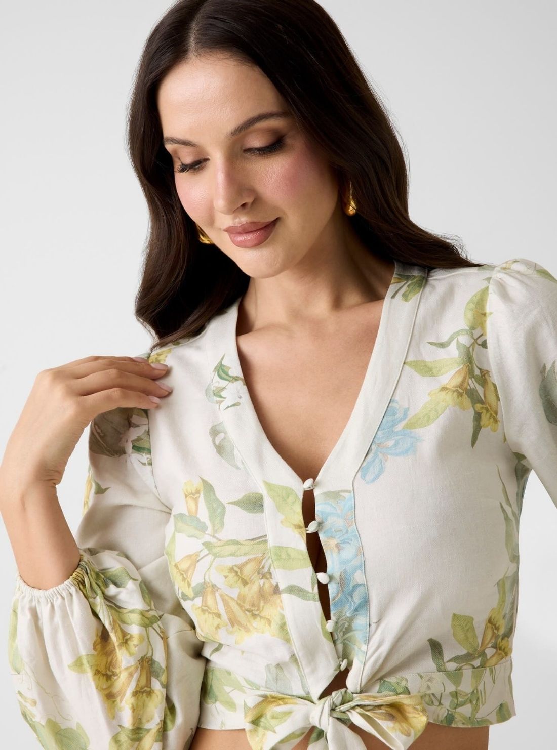 GUESS Womens Garden Lilies Print Shirley Linen Top W6GHA4W2565 Detail View