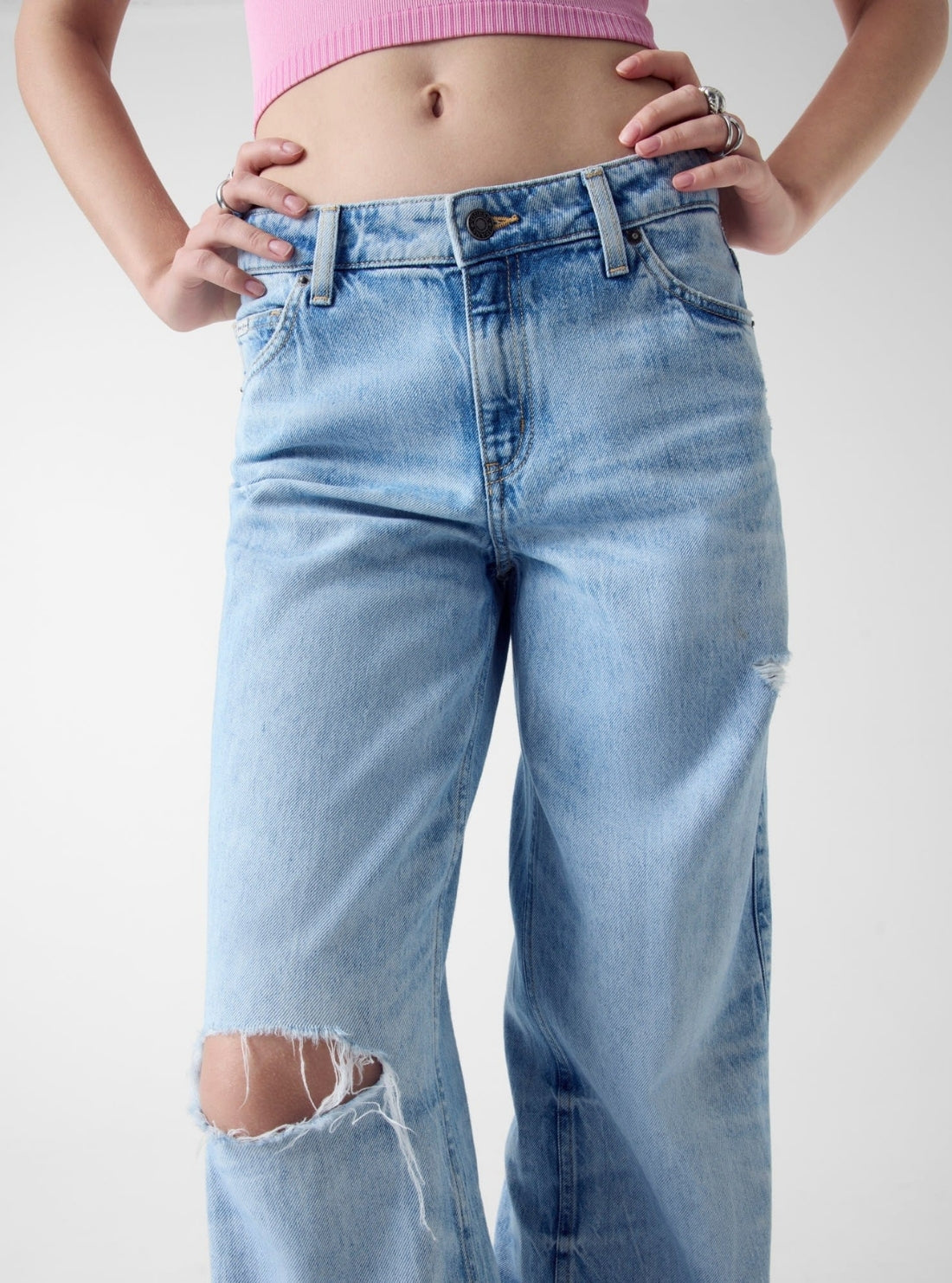 Guess Jeans G11 Wide Leg in Superlight Wash W6RA0YD6531 Detail View