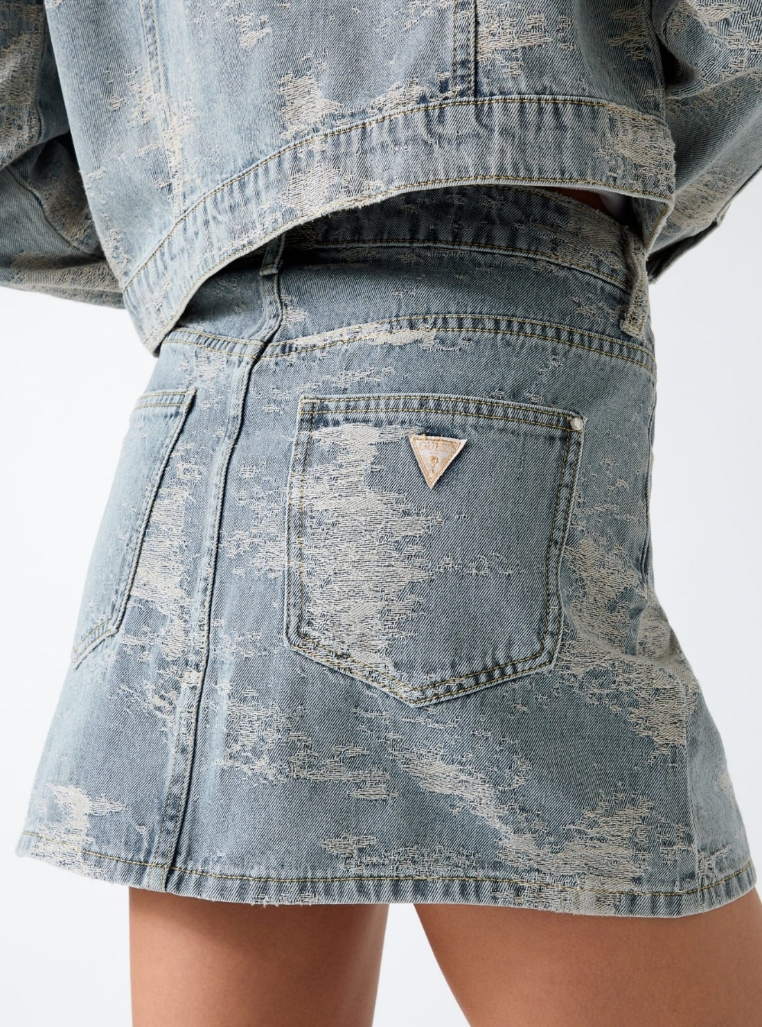 GUESS Womens Tokio Dream Faith Mini Skirt W6YD05D2519 Detail View