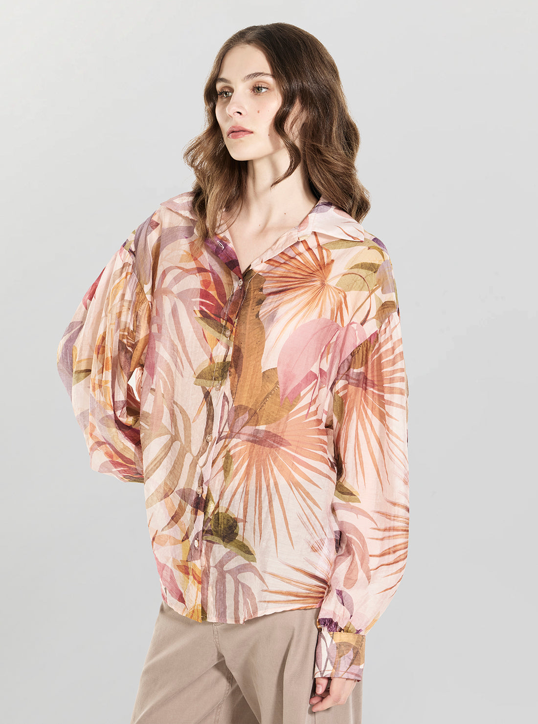 GUESS Womens Sarika Palm Print Imma Relaxed Shirt W6YH25W2947 Side View