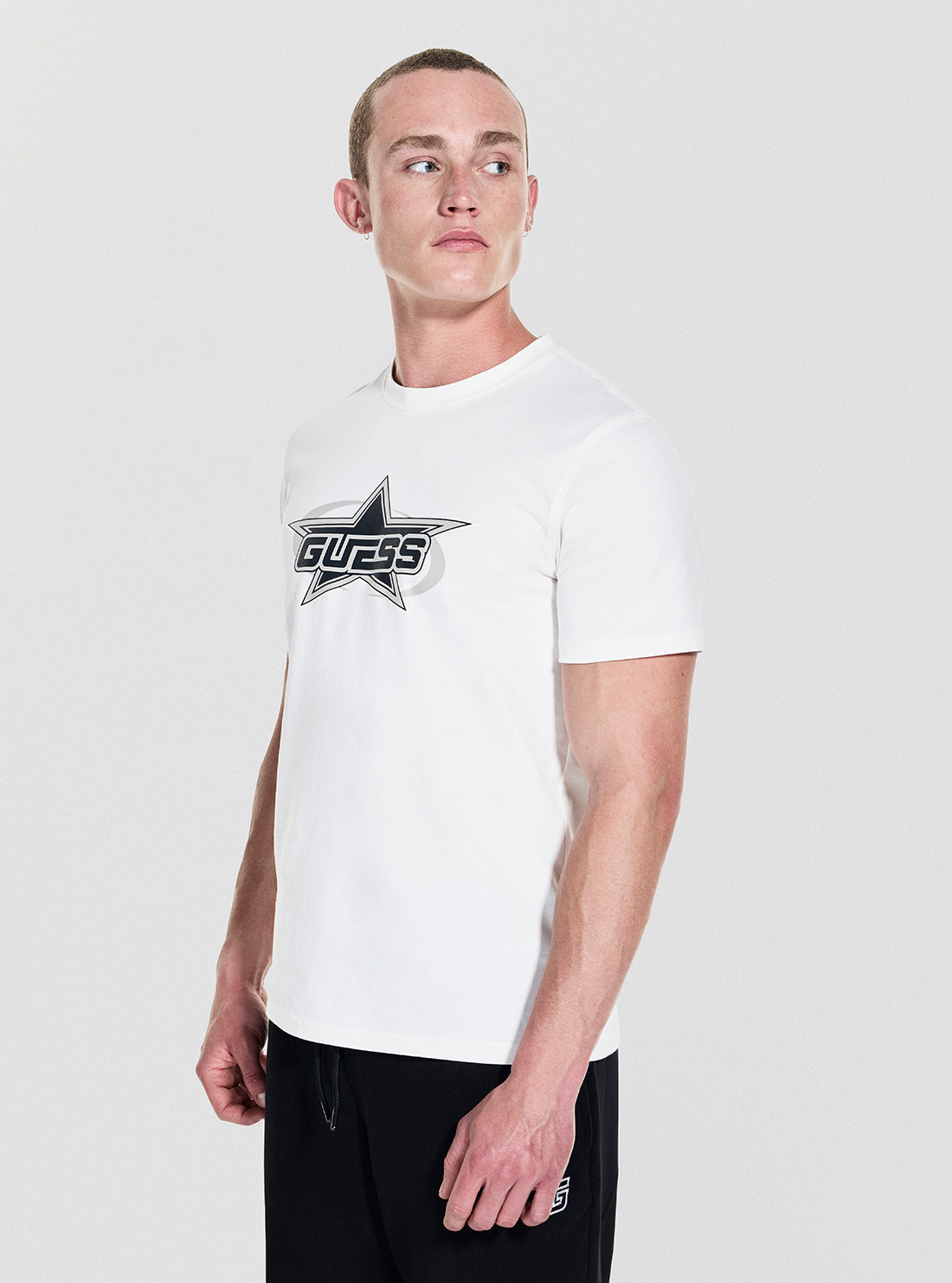 GUESS Womens White Nello Active T-Shirt Z5YI02I3Z14 Front Side View