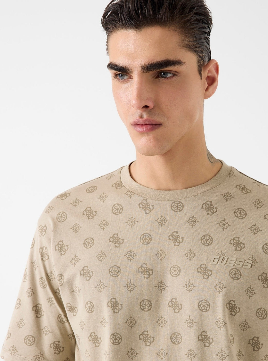 GUESS Mens Beige Ovidio All-Over Logo T-Shirt Z6GI07K2852 Detail View