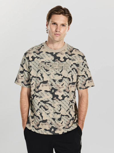 GUESS Mens Beige Camo Logo Chayton T-Shirt Z6RI05I3Z1 Front View