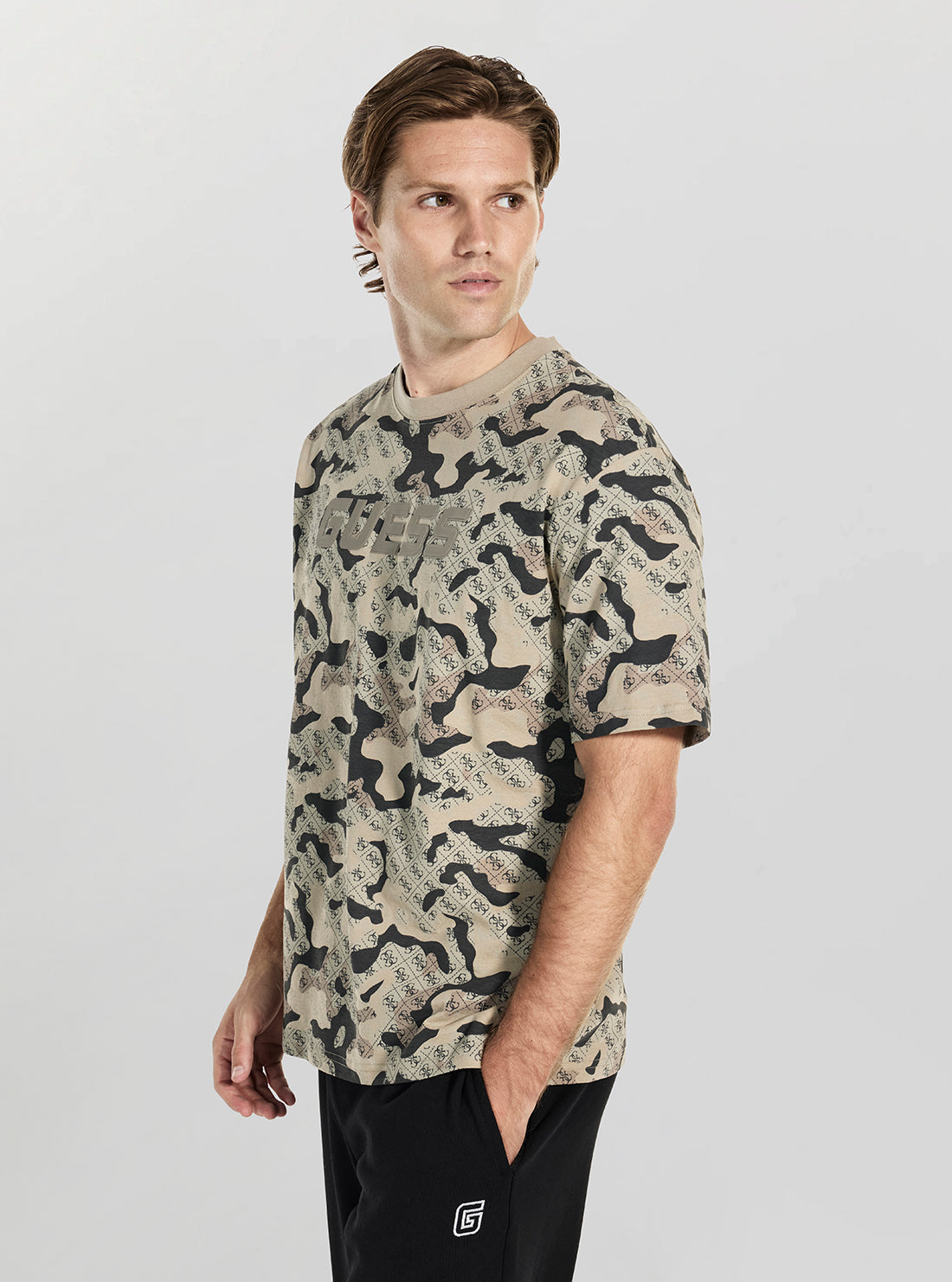 GUESS Mens Beige Camo Logo Chayton T-Shirt Z6RI05I3Z1 Side View