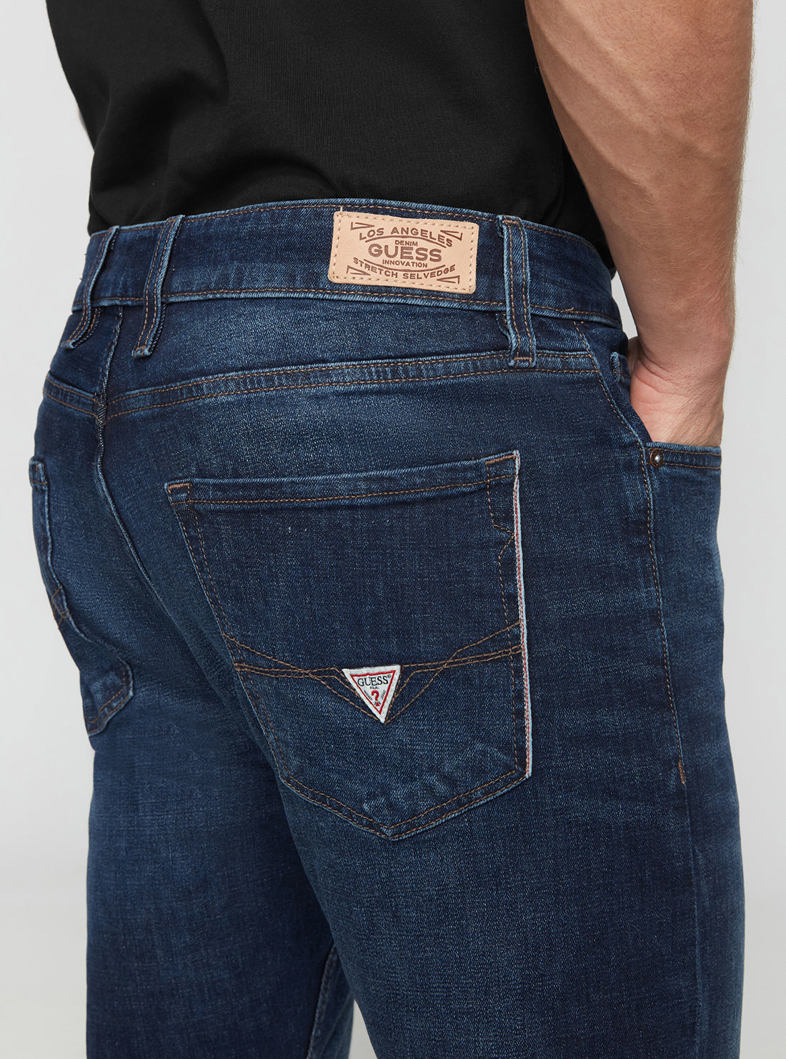 GUESS Men's Low-Rise Regular Fit Drake Denim Jeans In Chosen Wash M2YA37D4MG4 Detail View