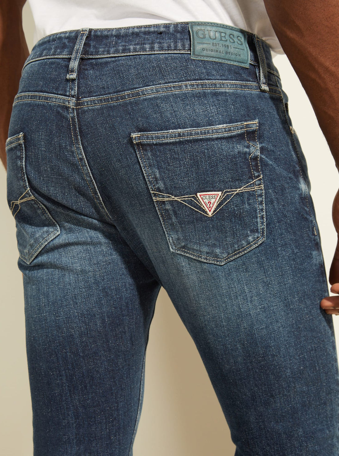 GUESS Mens Eco Mid-Rise Skinny Chris Denim Jeans In Samurai Wash M2RA27D4EX5 Detail View