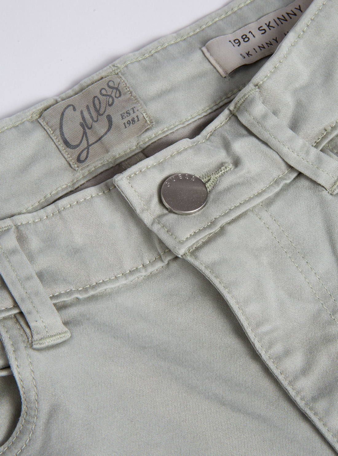 GUESS Womens High-Rise 1981 Satin Skinny Denim Jeans In Light Khaki  W2RA46W93CE Front Detail View